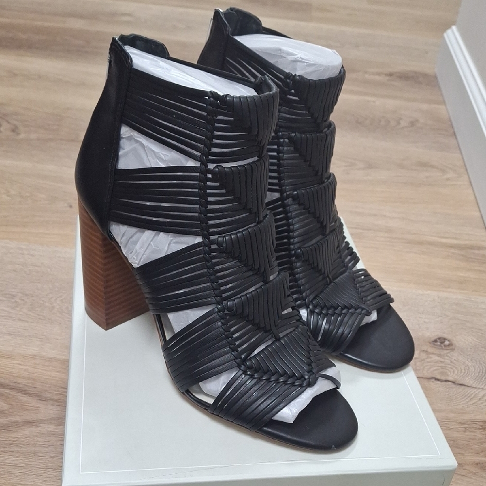 Black Strappy Women's Heeled Sandals
